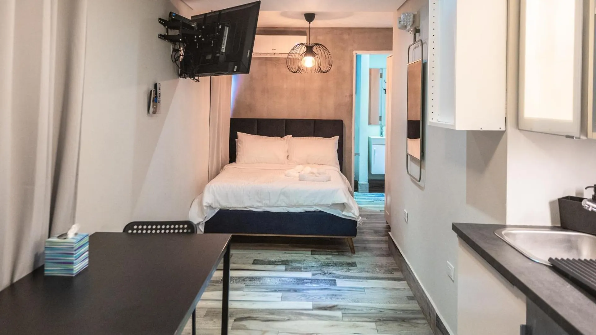 Tapia Haus 103 - Beach Vibes Within Walking Distance San Juan Hotel