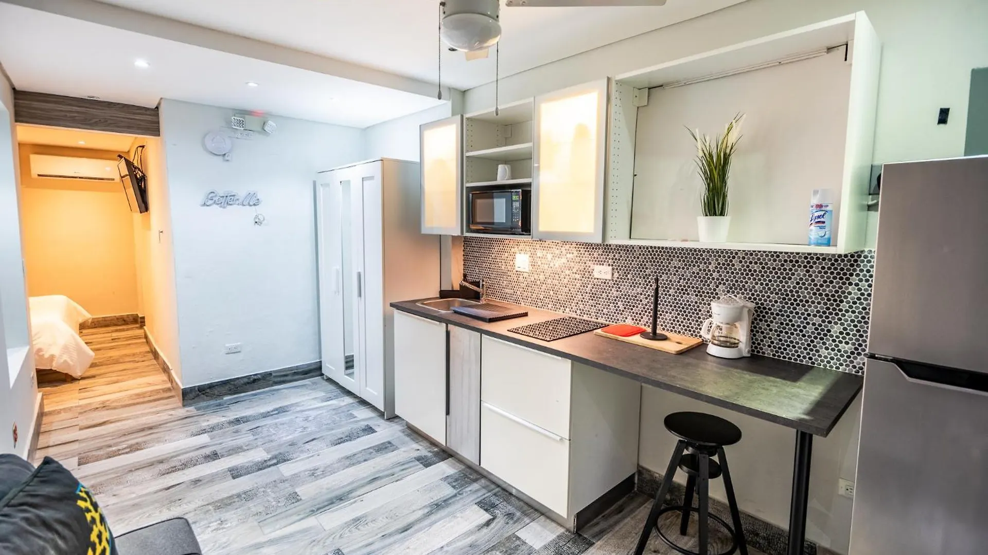 Tapia Haus 103 - Beach Vibes Within Walking Distance San Juan 3*,