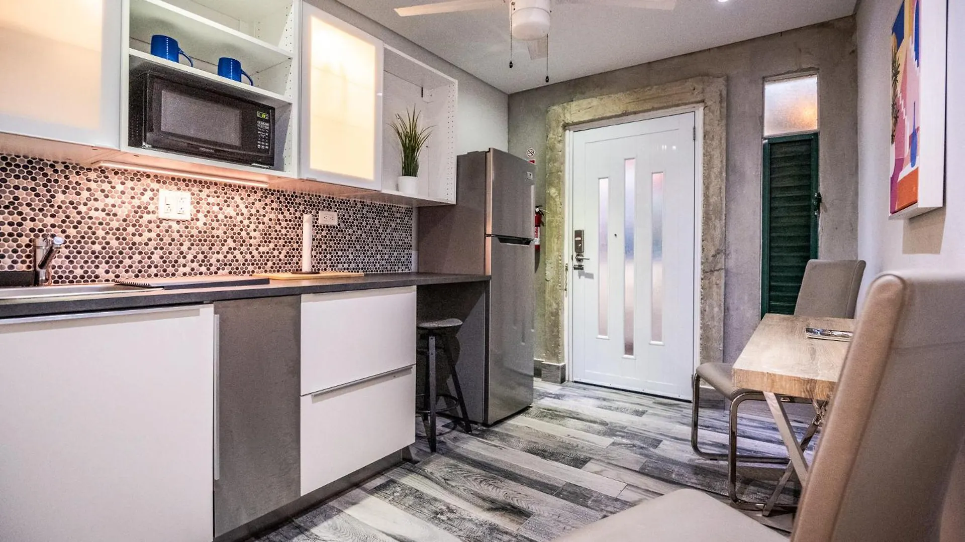 Tapia Haus 103 - Beach Vibes Within Walking Distance San Juan Hotel
